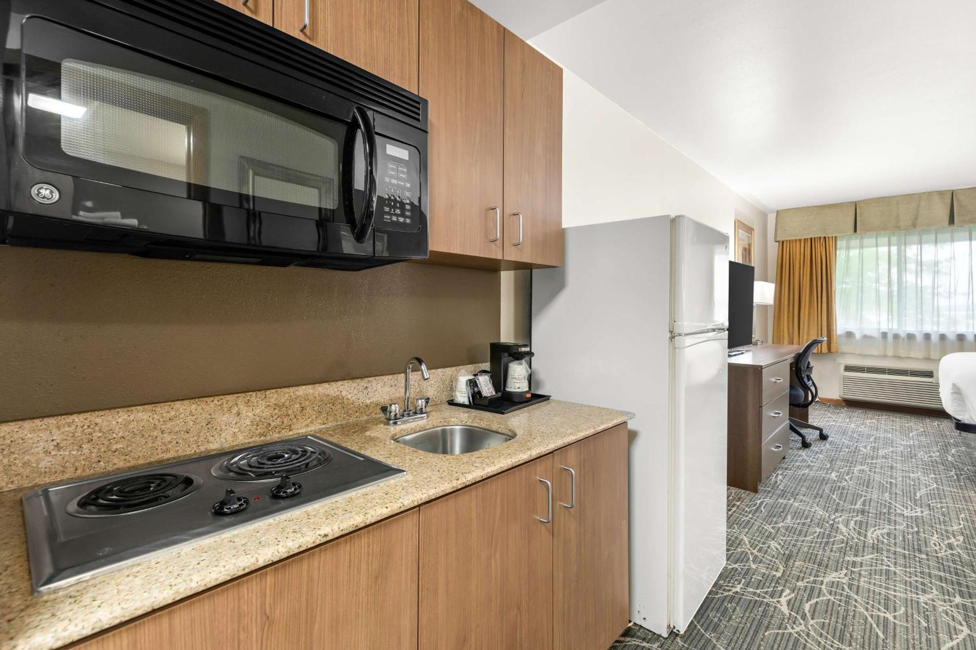 Best Western West Towne Suites Madison Exteriör bild